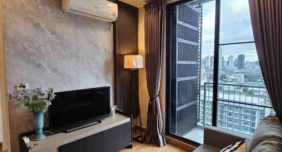 For rent 2 bedrooms condo in Phra Khanong, Bangkok