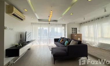 Condo en alquiler de 3 habitaciones en Huai Khwang, Bangkok