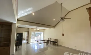 For rent 2 ベッドルーム condo in Watthana, Bangkok