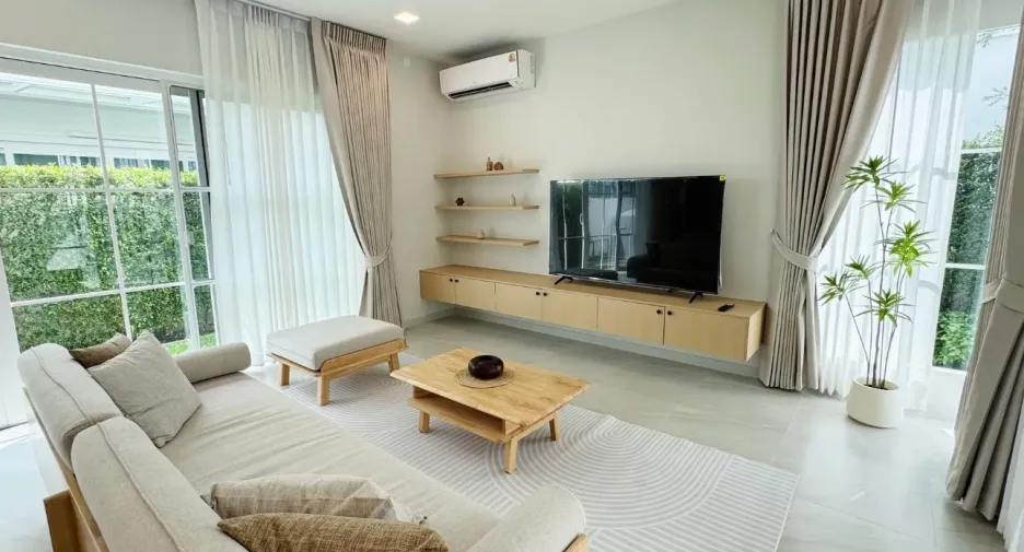 For rent 4 bedrooms house in Bang Phli, Samut Prakan