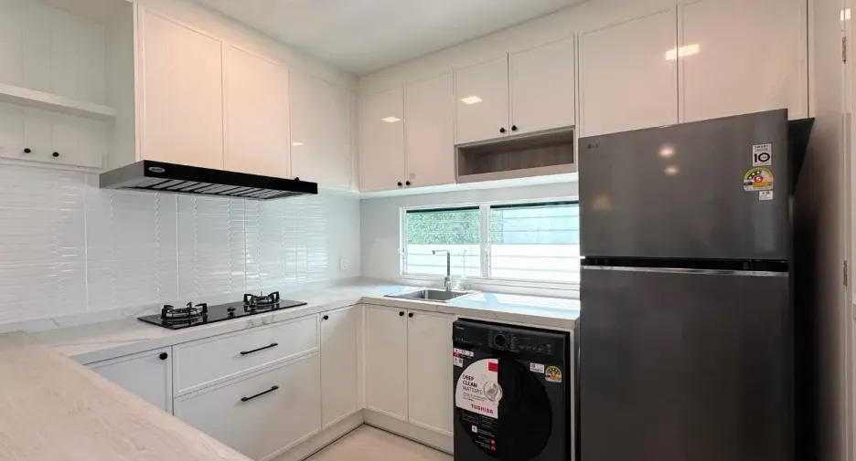 For rent 4 bedrooms house in Bang Phli, Samut Prakan