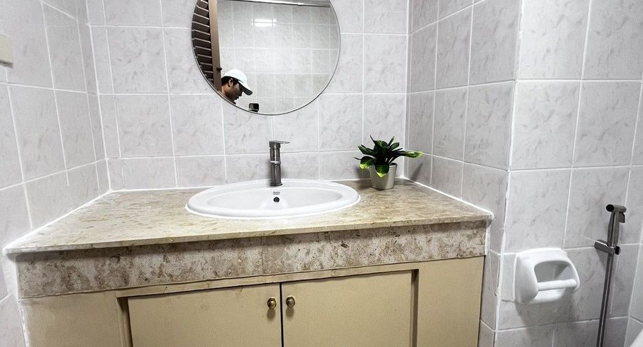 For rent 3 bedrooms condo in Watthana, Bangkok