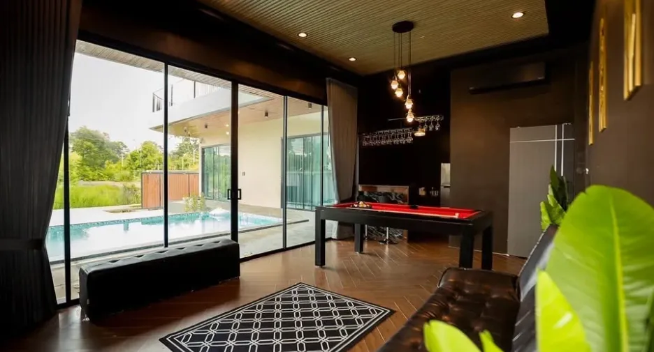 For sale 4 bedrooms villa in Bang Lamung, Chonburi