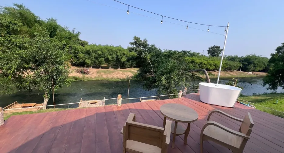 For sale 11 bedrooms hotel in Tha Yang, Phetchaburi