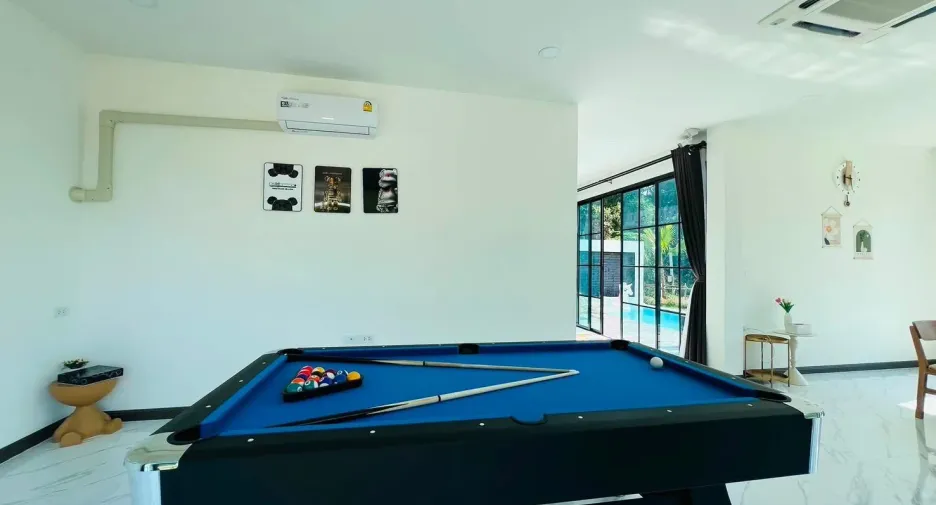 For sale 11 bedrooms hotel in Tha Yang, Phetchaburi