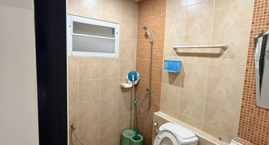 Casa adosada en venta de 3 habitaciones en Bang Khun Thian, Bangkok
