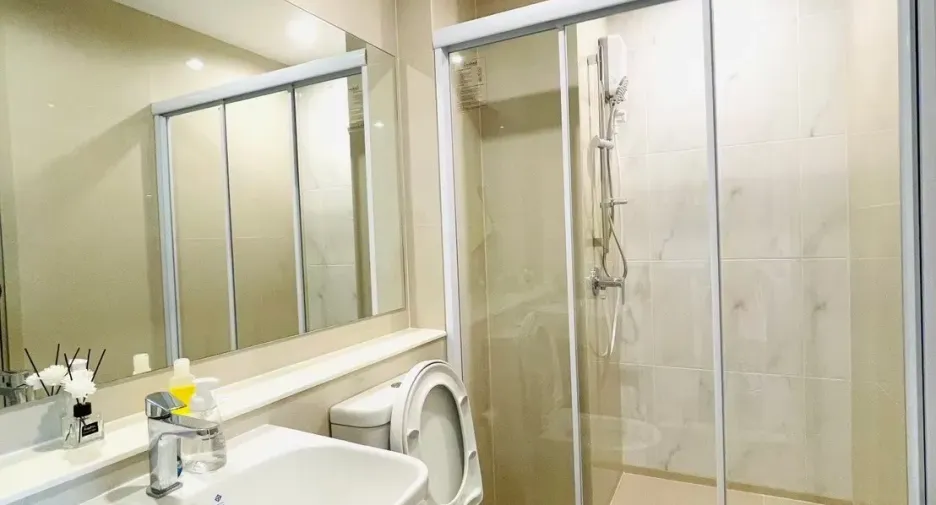 For sale そして for rent 1 Beds condo in Mueang Samut Prakan, Samut Prakan