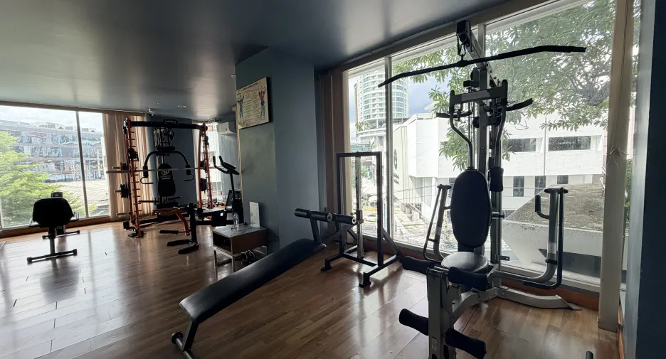 Condo en venta de 2 habitaciones en Khlong Toei, Bangkok