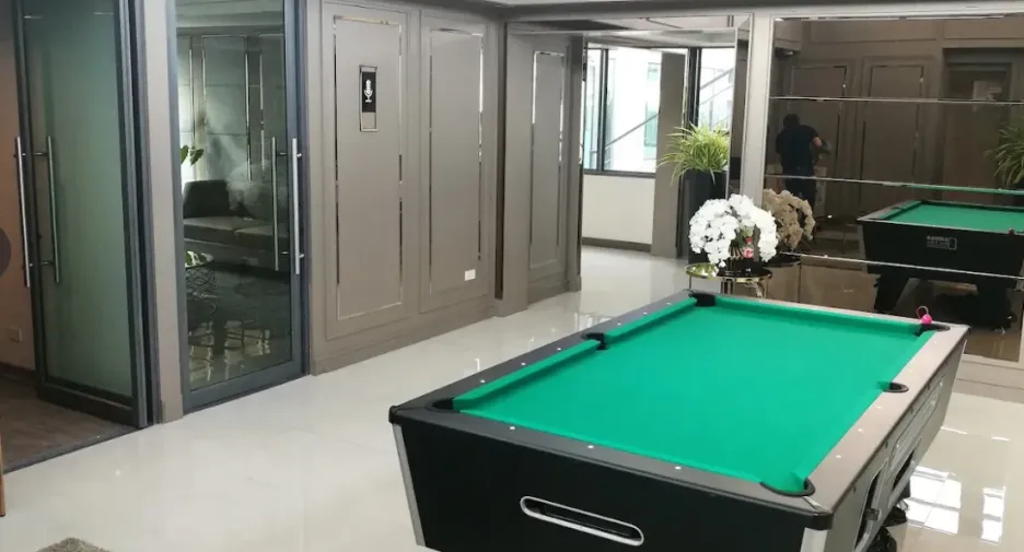 For rent 2 ベッドルーム condo in Phra Khanong, Bangkok