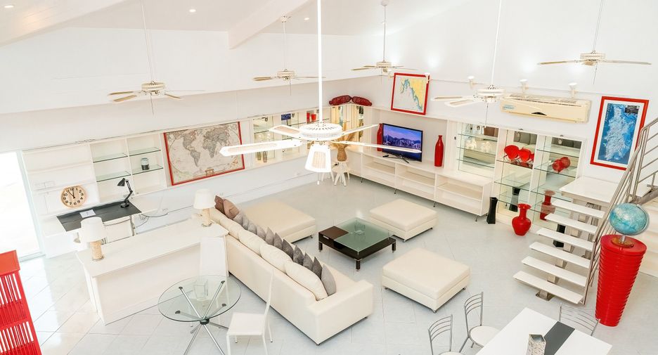 For sale and for rent 5 bedrooms villa in Thalang, Phuket