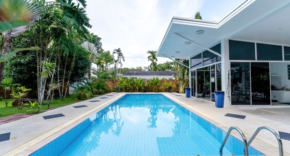 For sale and for rent 5 bedrooms villa in Thalang, Phuket