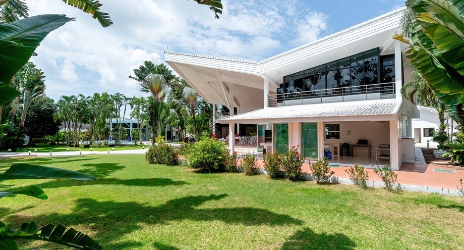 For sale and for rent 5 bedrooms villa in Thalang, Phuket