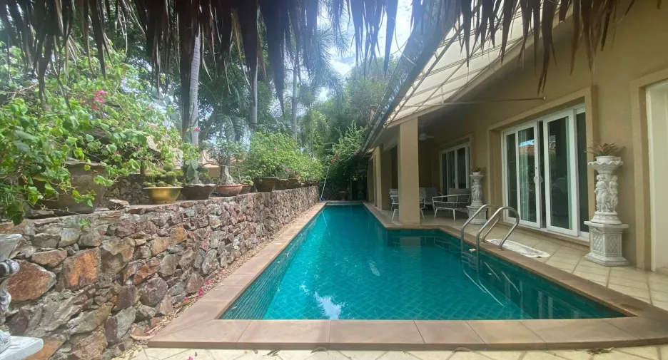 For sale 4 ベッドルーム villa in Bang Lamung, Chonburi