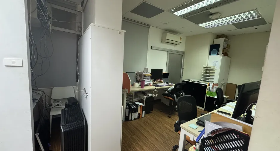 Büro zur Miete in Khlong San, Bangkok