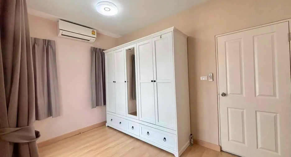 À louer 3 chambres maison à Bang Phli, Samut Prakan