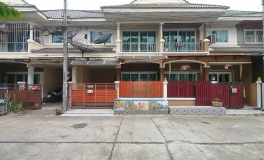 For sale 3 bedrooms townhouse in Sai Mai, Bangkok