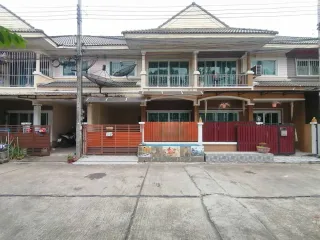 For sale 3 bedrooms townhouse in Sai Mai, Bangkok