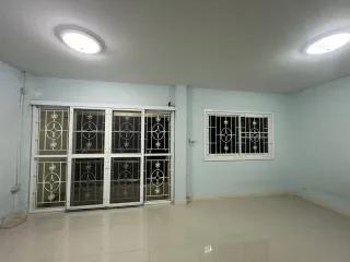 For sale 3 bedrooms townhouse in Sai Mai, Bangkok