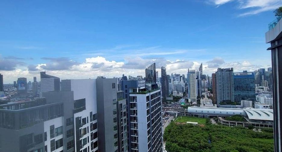 For rent 1 bed condo in Huai Khwang, Bangkok