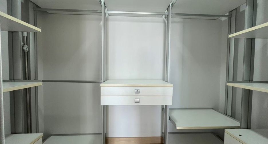 For rent 2 bedrooms condo in Bang Na, Bangkok