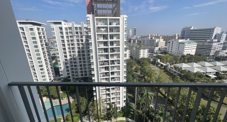 For rent 2 bedrooms condo in Bang Na, Bangkok