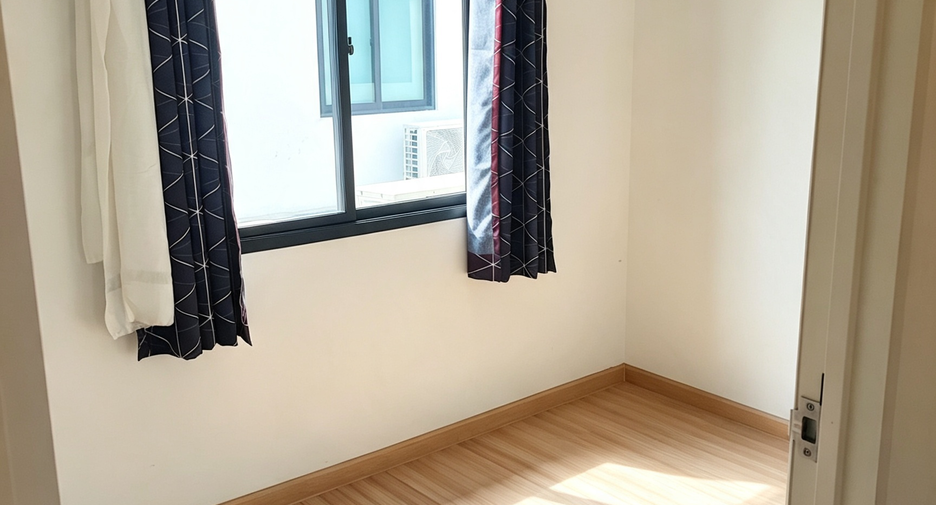 For rent 3 bedrooms townhouse in Rat Burana, Bangkok