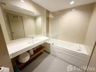 For rent 2 ベッドルーム condo in Phra Khanong, Bangkok