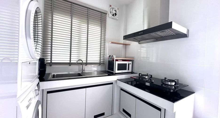 For rent 4 bedrooms villa in Sai Mai, Bangkok