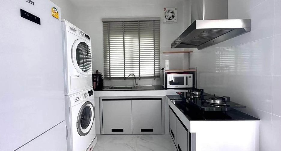 For rent 4 bedrooms villa in Sai Mai, Bangkok