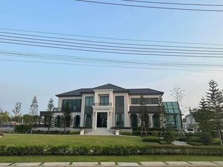 For rent 4 bedrooms villa in Sai Mai, Bangkok