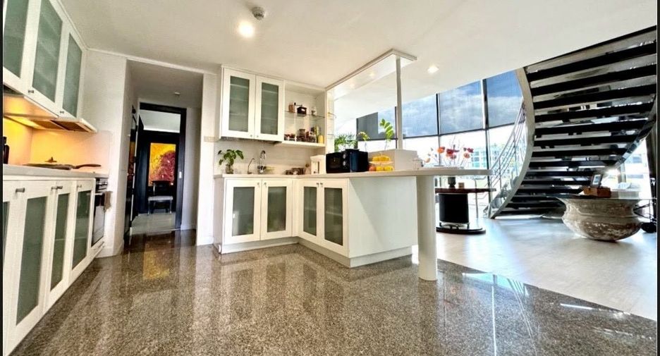 Wohnung zum Kauf mit 5 Zimmer in Watthana, Bangkok