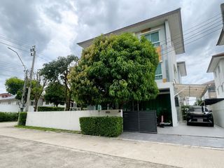 Haus zum Kauf mit 4 Zimmer in Sai Mai, Bangkok