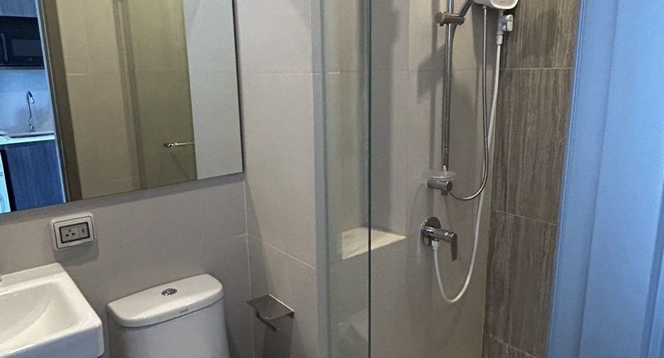 À vendre studio condo à Si Racha, Chonburi