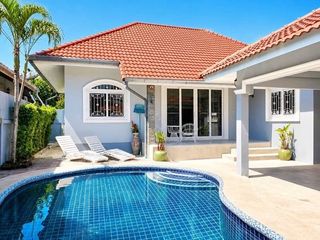 Casa en alquiler de 3 habitaciones en Bang Lamung, Chonburi