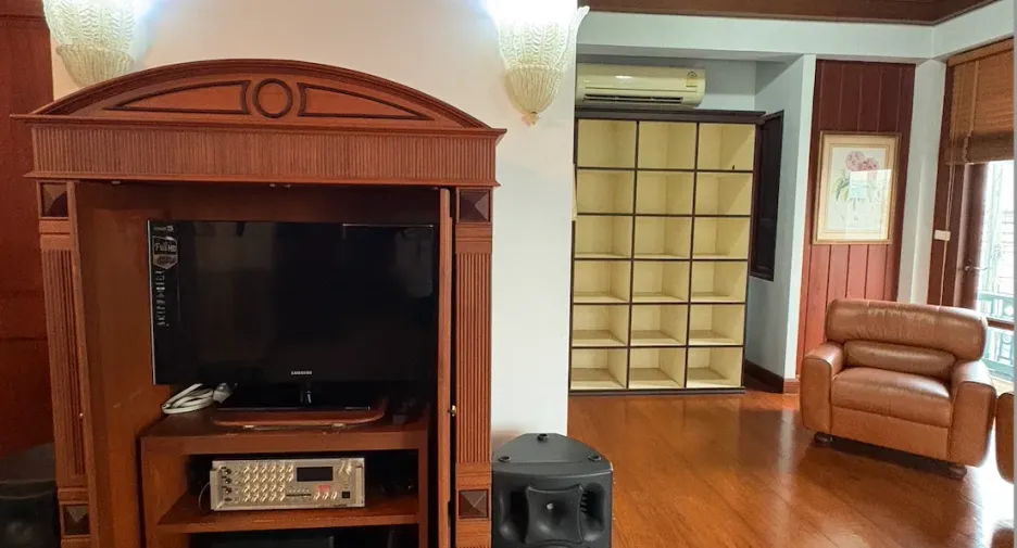 Casa en alquiler de 2 habitaciones en Phra Nakhon, Bangkok