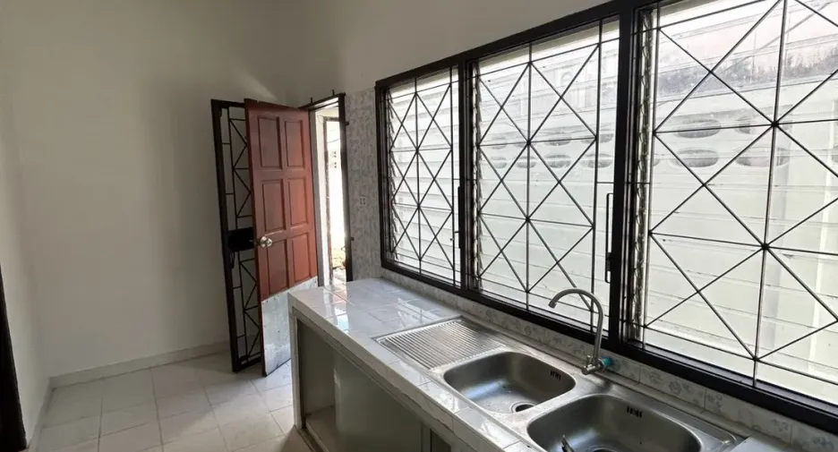出售 4 卧室 联排别墅 在 Phuket Town, 普吉