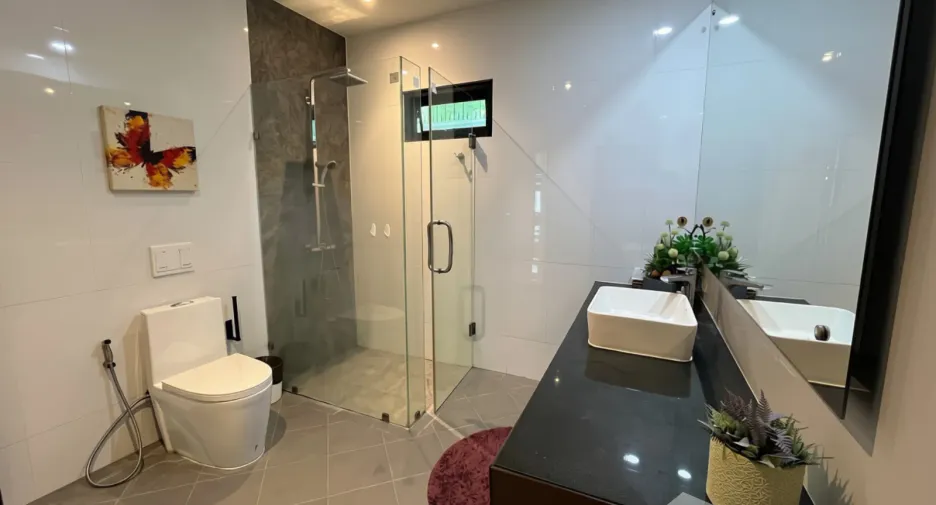 For rent 3 bedrooms villa in Mueang Phuket, Phuket