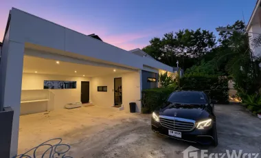 For rent 3 bedrooms villa in Mueang Phuket, Phuket