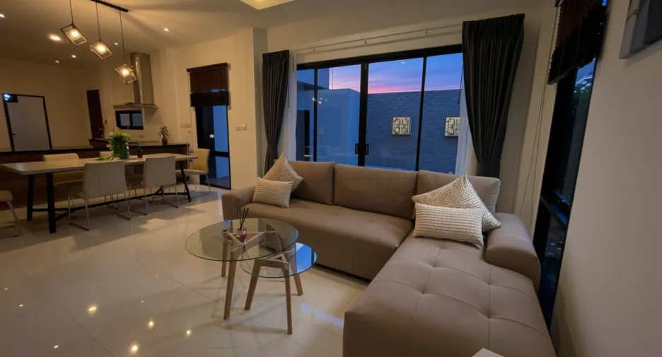 For rent 3 bedrooms villa in Mueang Phuket, Phuket