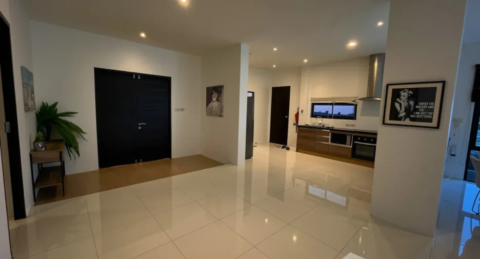 For rent 3 bedrooms villa in Mueang Phuket, Phuket