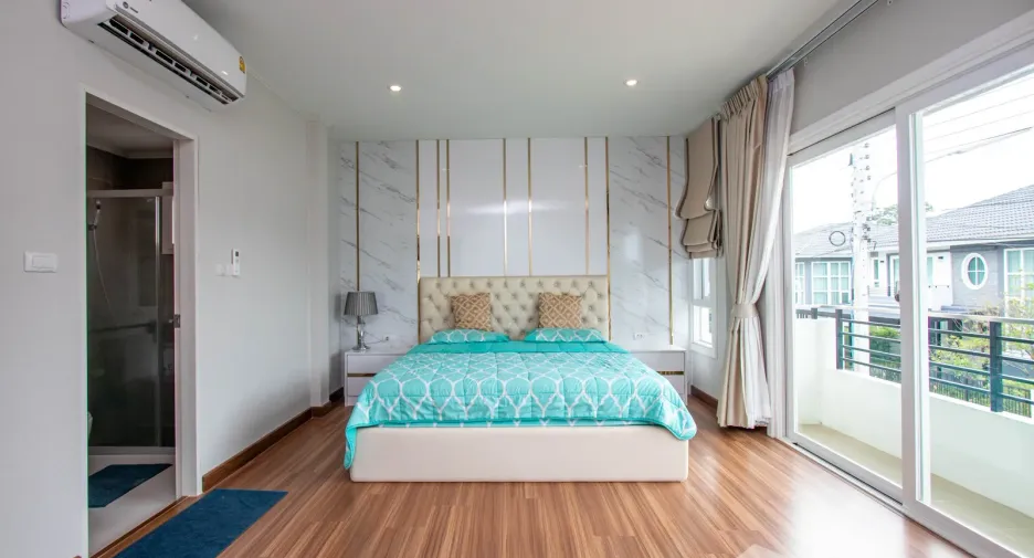 Casa en venta de 4 habitaciones en Hang Dong, Chiang Mai