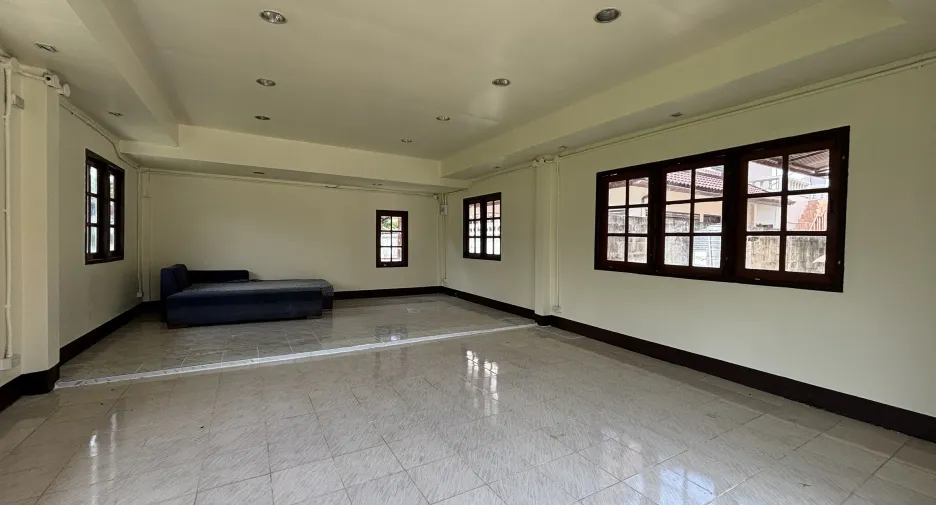For rent 3 bedrooms house in Mueang Chiang Mai, Chiang Mai