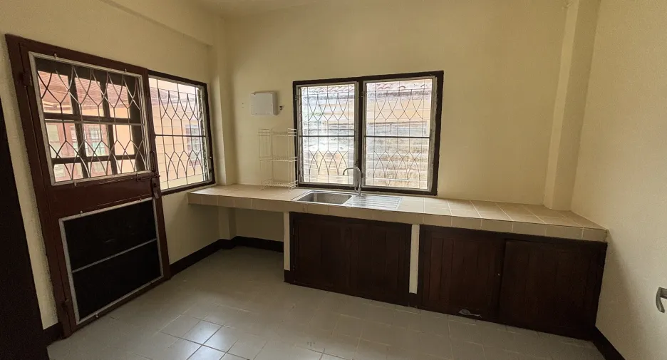 For rent 3 bedrooms house in Mueang Chiang Mai, Chiang Mai