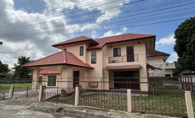 For rent 3 bedrooms house in Mueang Chiang Mai, Chiang Mai