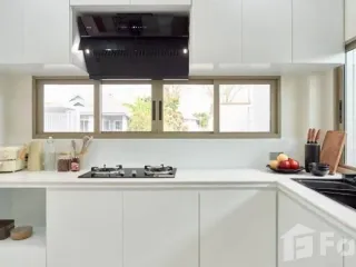 À vendre 4 chambres villa à Mueang Chiang Mai, Chiang Mai