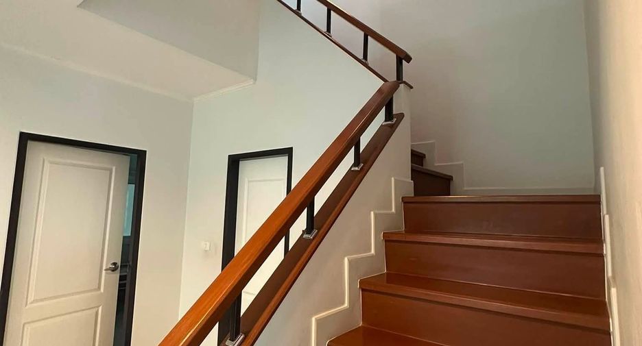 Haus zur Miete mit 4 Zimmer in Mueang Phuket, Phuket