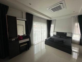 Haus zur Miete mit 4 Zimmer in Mueang Phuket, Phuket