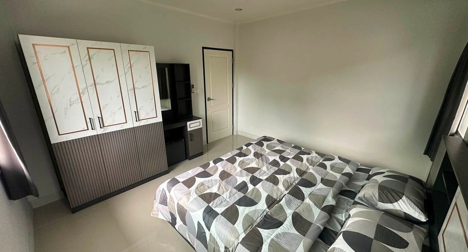 Haus zur Miete mit 4 Zimmer in Mueang Phuket, Phuket