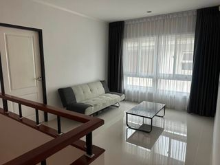 Haus zur Miete mit 4 Zimmer in Mueang Phuket, Phuket