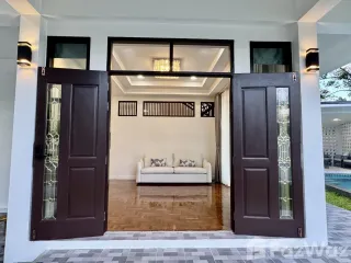 À vendre 5 chambres villa à Hang Dong, Chiang Mai